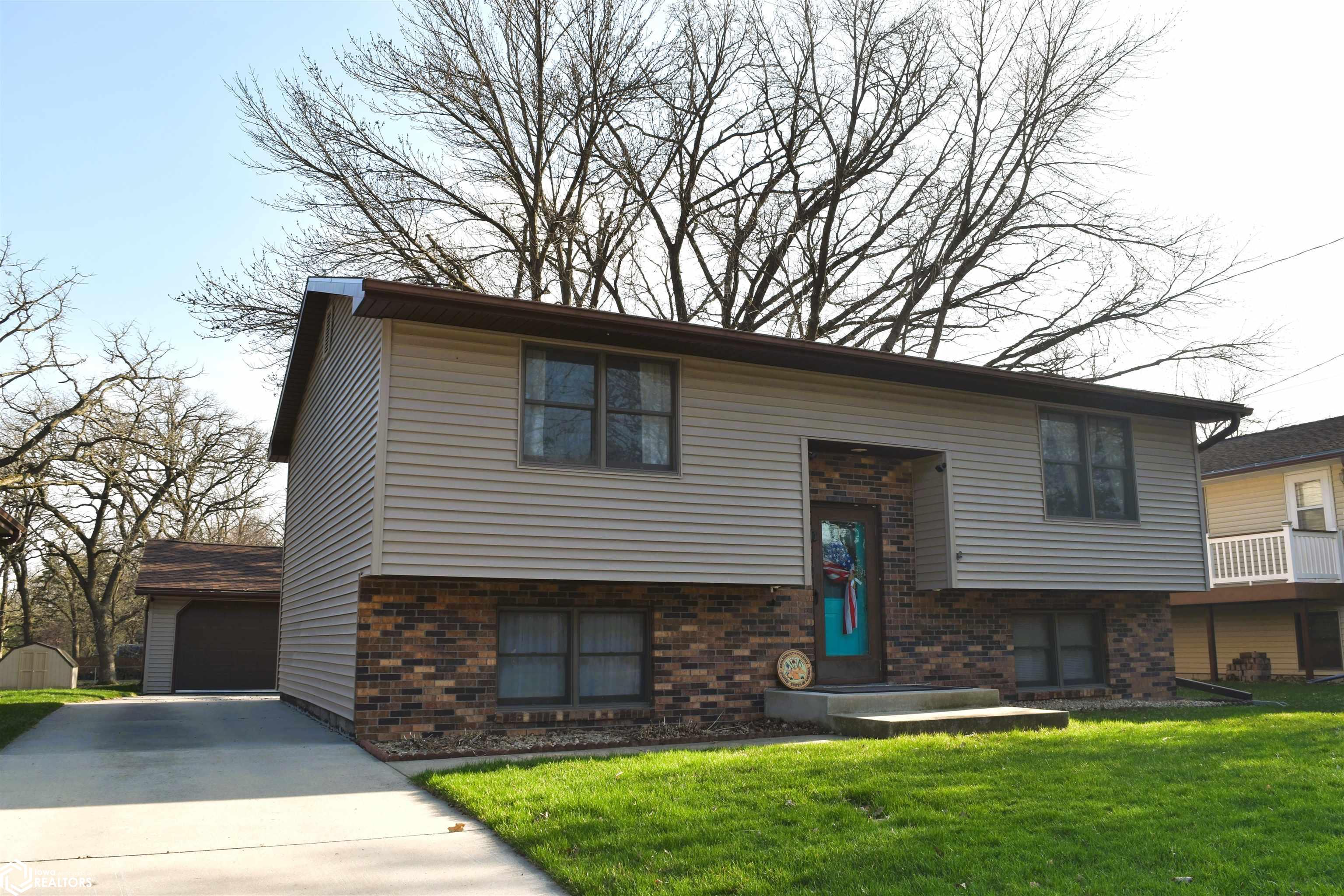 1121 15th Street NE Mason City IA 50401
