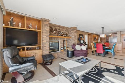 1823 N Shore Drive Clear Lake IA 50428