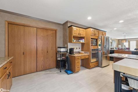 1823 N Shore Drive Clear Lake IA 50428