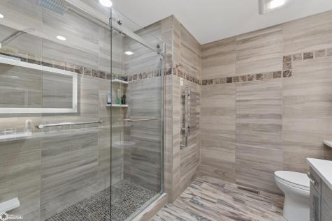 1823 N Shore Drive Clear Lake IA 50428