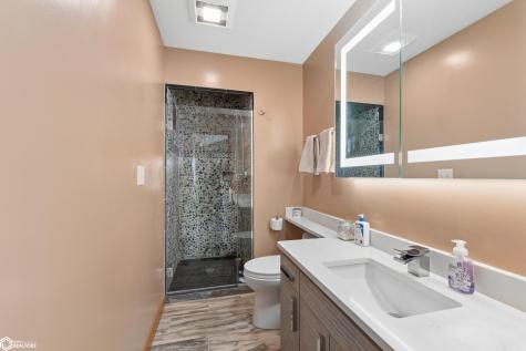 1823 N Shore Drive Clear Lake IA 50428
