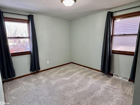 424 22nd Street SW Mason City IA 50401