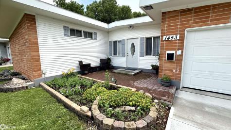1453 3rd Street SE Mason City IA 50401
