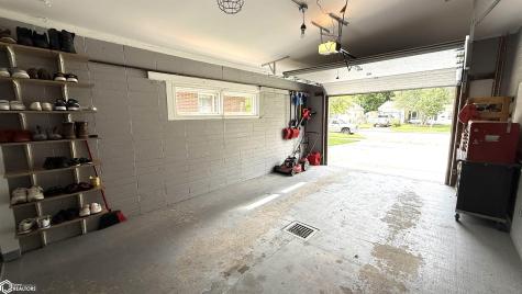 1453 3rd Street SE Mason City IA 50401