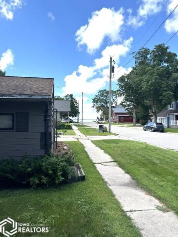 415 N Shore Drive Clear Lake IA 50428