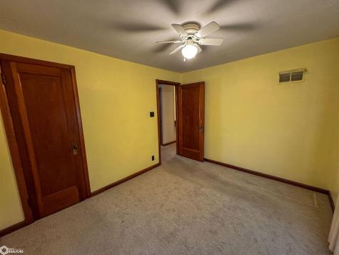 114 7th Street SE Hampton IA 50441