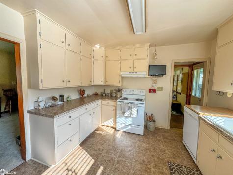 114 7th Street SE Hampton IA 50441