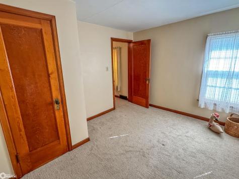 114 7th Street SE Hampton IA 50441