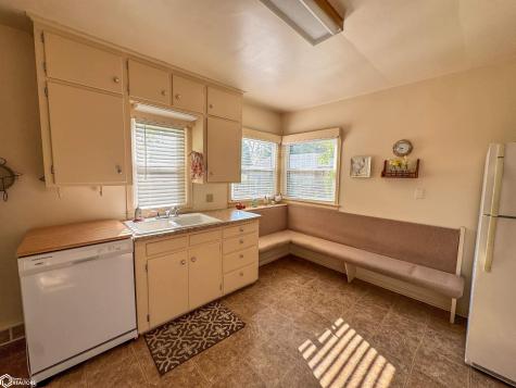 114 7th Street SE Hampton IA 50441