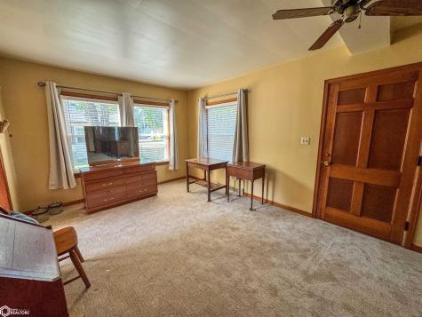 114 7th Street SE Hampton IA 50441