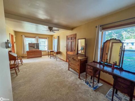 114 7th Street SE Hampton IA 50441