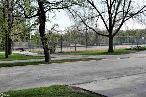 118 Mildred Avenue Iowa Falls IA 50126