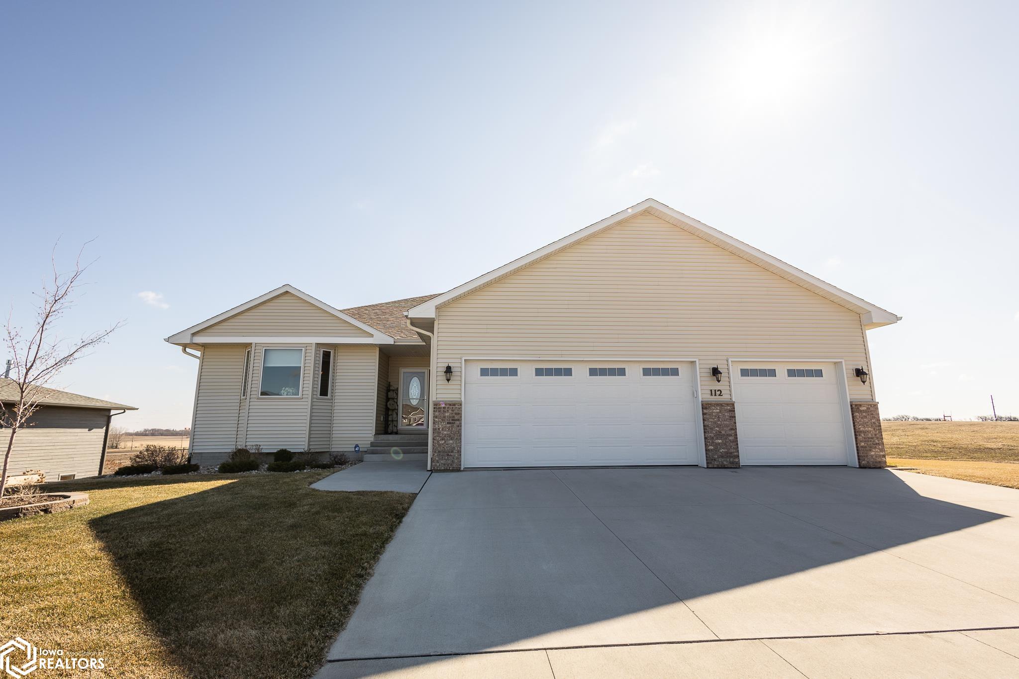 112 Coventry Court Clear Lake IA 50428