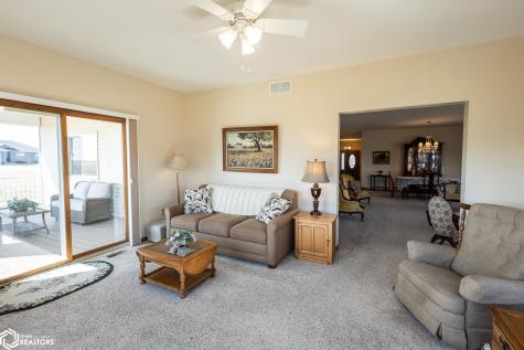 112 Coventry Court Clear Lake IA 50428