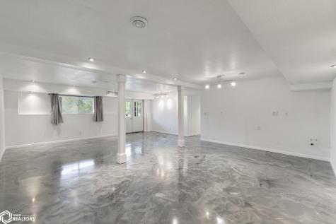 815 N 40th Street Clear Lake IA 50428