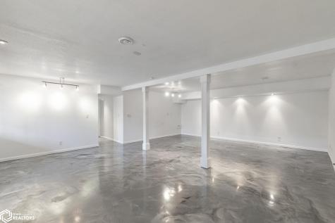 815 N 40th Street Clear Lake IA 50428