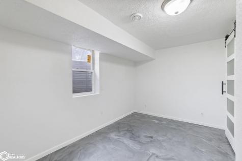 815 N 40th Street Clear Lake IA 50428