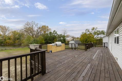 815 N 40th Street Clear Lake IA 50428