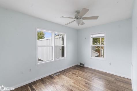 815 N 40th Street Clear Lake IA 50428