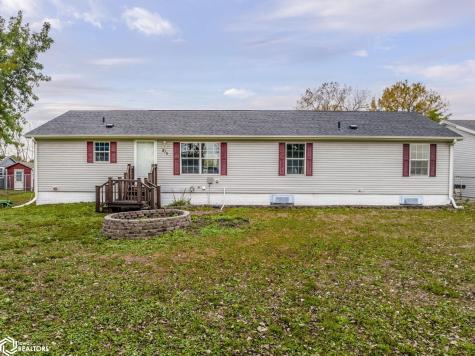 815 N 40th Street Clear Lake IA 50428