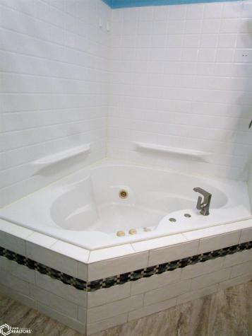 1406 River Street Iowa Falls IA 50126