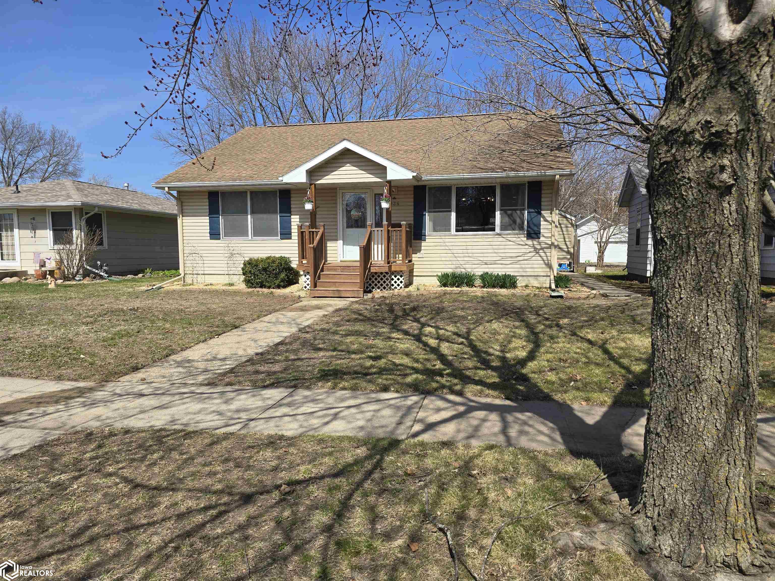 934 11th Street NE Mason City IA 50401