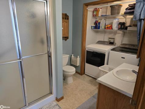 934 11th Street NE Mason City IA 50401