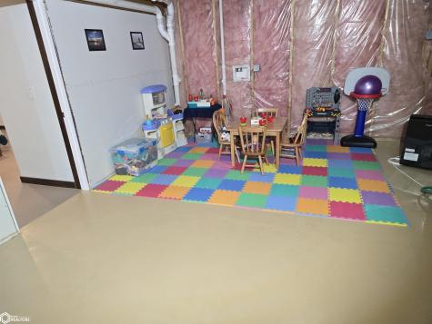 934 11th Street NE Mason City IA 50401