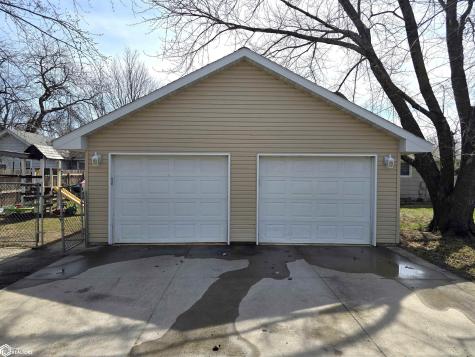 934 11th Street NE Mason City IA 50401