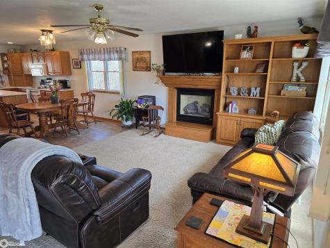 934 11th Street NE Mason City IA 50401