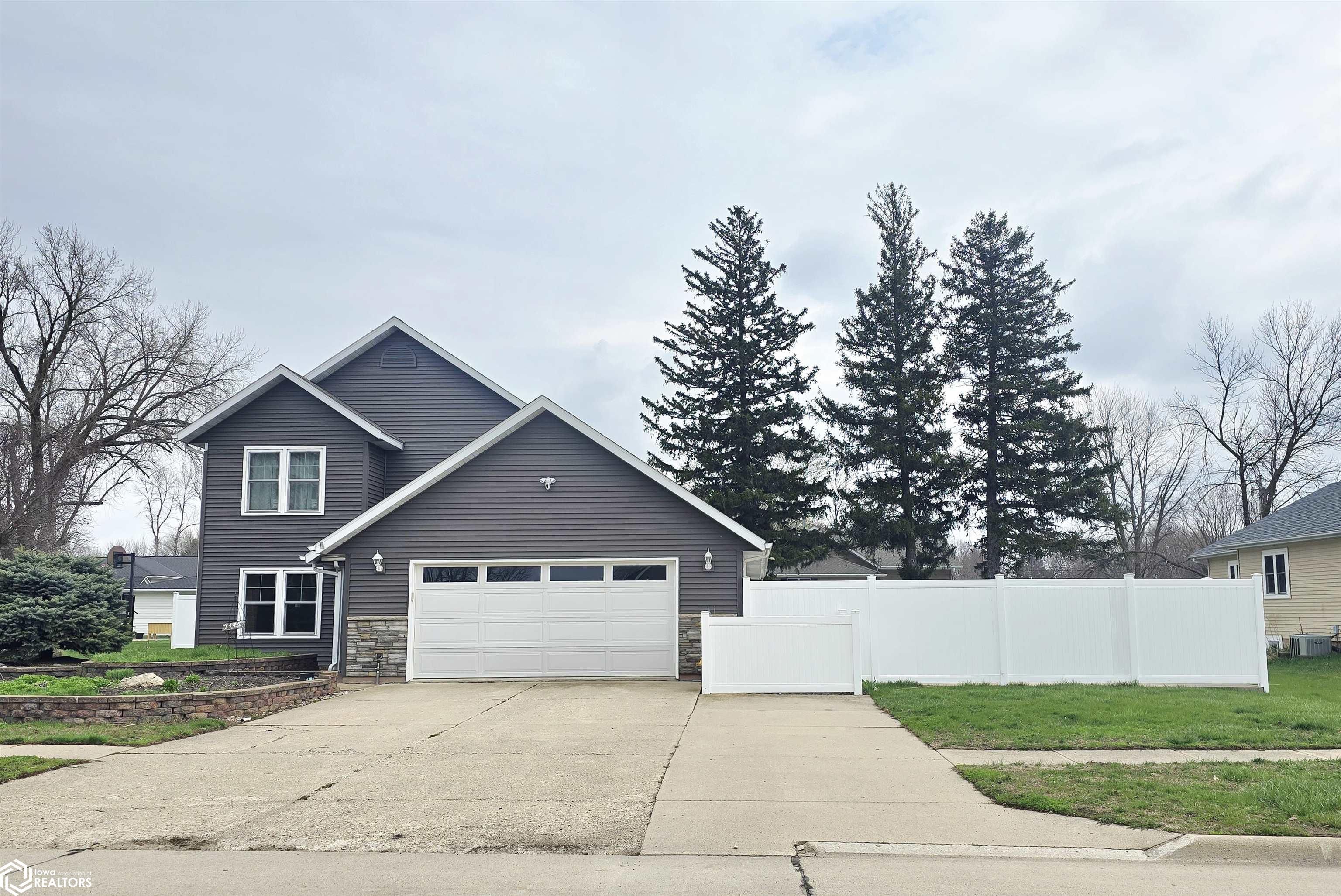 1345 Bush Avenue Garner IA 50438