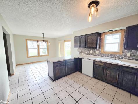 1345 Bush Avenue Garner IA 50438