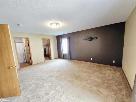 1345 Bush Avenue Garner IA 50438