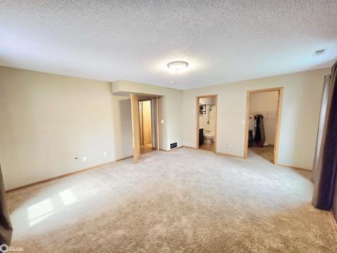 1345 Bush Avenue Garner IA 50438