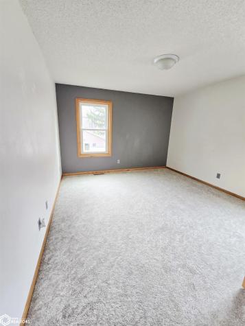 1345 Bush Avenue Garner IA 50438