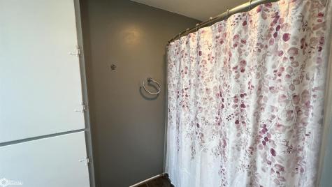 415 N N Massachusetts Avenue Mason City IA 50401