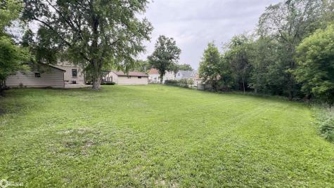 415 N N Massachusetts Avenue Mason City IA 50401