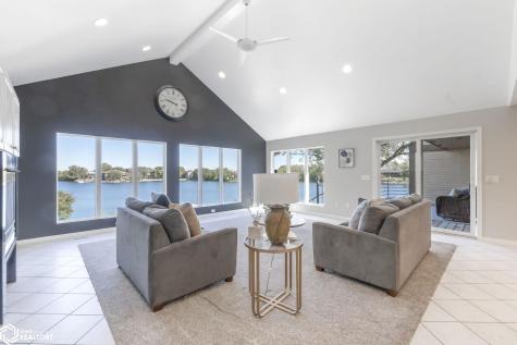 1000 Briarstone Drive Mason City IA 50401