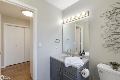 1000 Briarstone Drive Mason City IA 50401