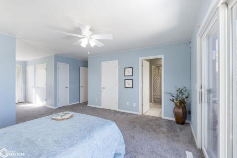 1000 Briarstone Drive Mason City IA 50401