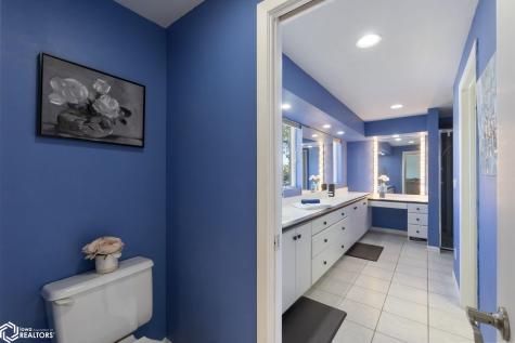 1000 Briarstone Drive Mason City IA 50401