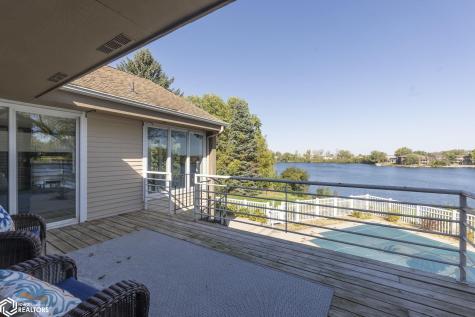 1000 Briarstone Drive Mason City IA 50401