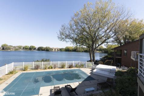 1000 Briarstone Drive Mason City IA 50401