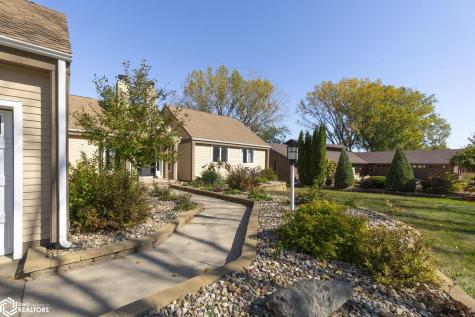 1000 Briarstone Drive Mason City IA 50401