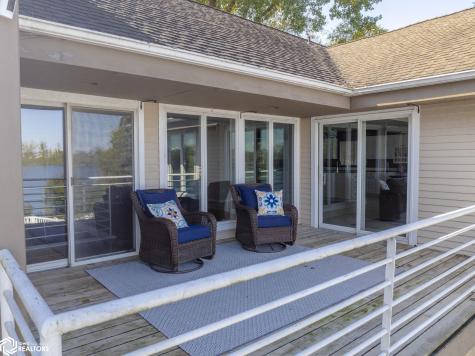 1000 Briarstone Drive Mason City IA 50401