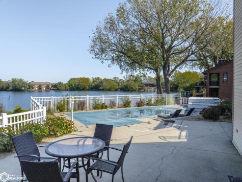 1000 Briarstone Drive Mason City IA 50401