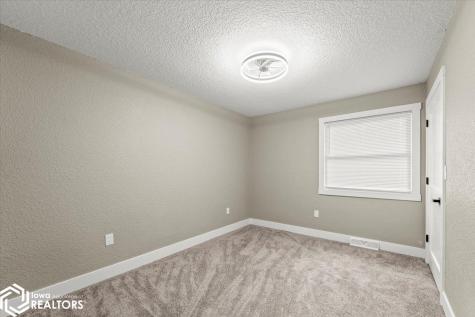 11698 S33 Highway Iowa Falls IA 50126