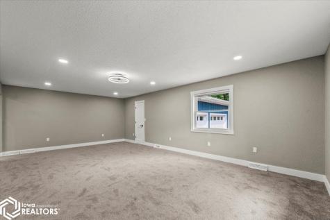 11698 S33 Highway Iowa Falls IA 50126