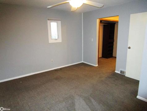 2513 Sunset Drive Iowa Falls IA 50126