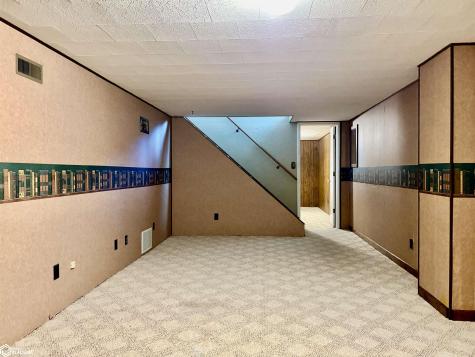 112 Winnebago Way Forest City IA 50436